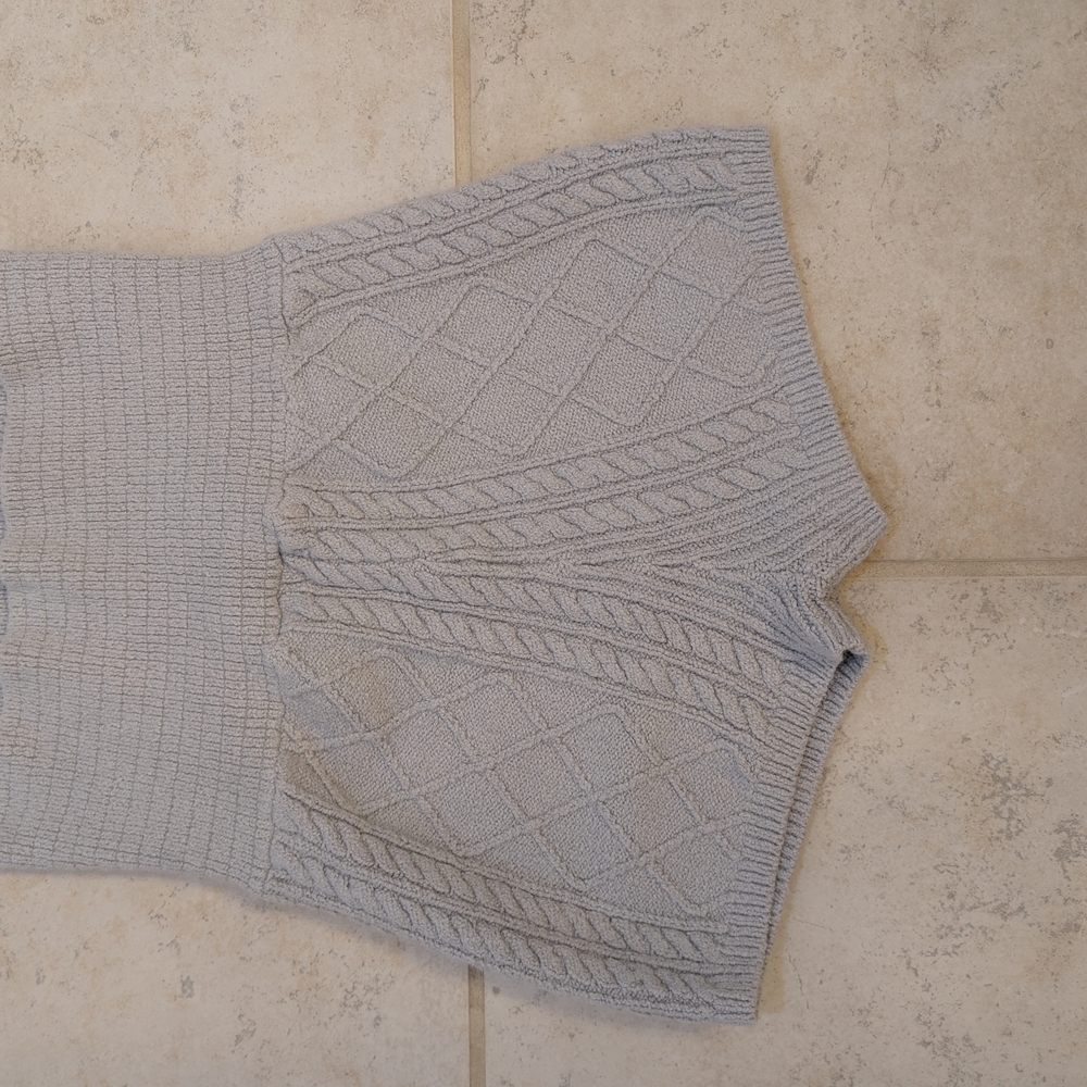 Elegant Gray Cable Knit Lounge Shorts